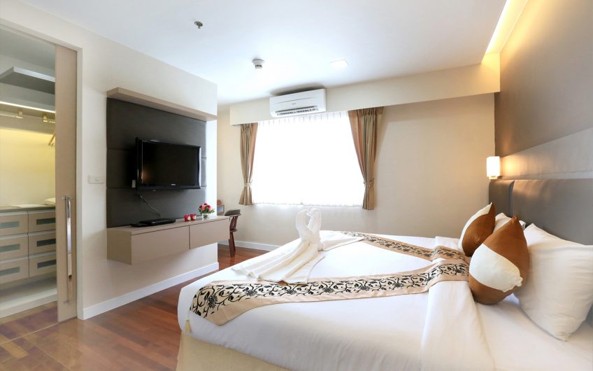 J – Town Serviced Apartments Sriracha