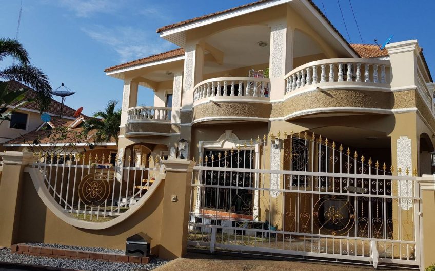 Sale – Rent 2 storey house in Central Pattaya