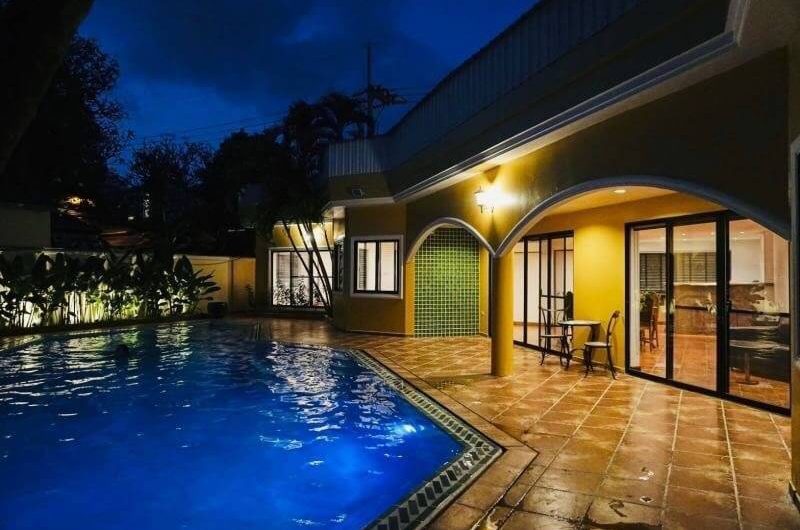 Rent Pool Villa Phra Tamnak Hill