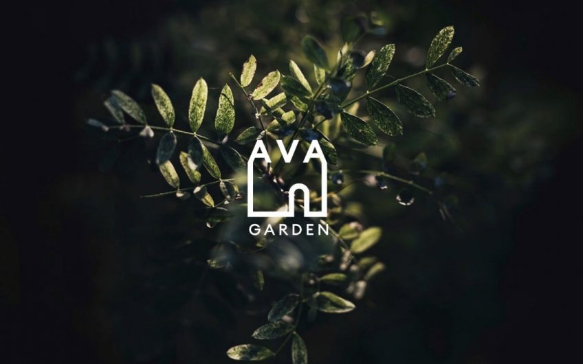 AVA Garden Sriracha