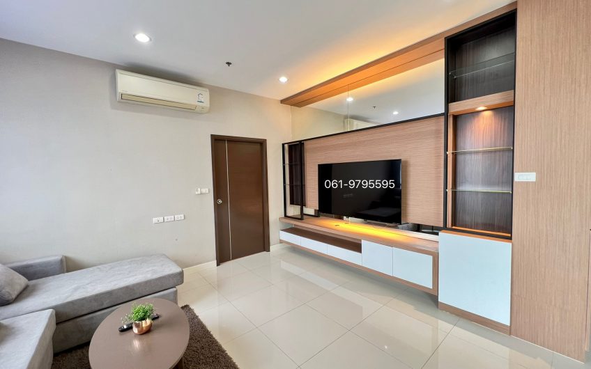 2 bedroom condo for rent at the Sky Sriracha.