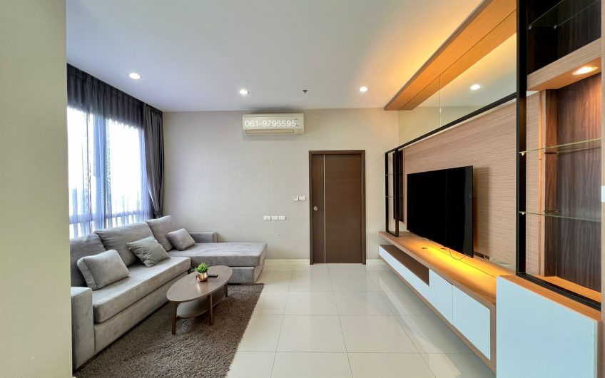 2 bedroom condo for rent at the Sky Sriracha.