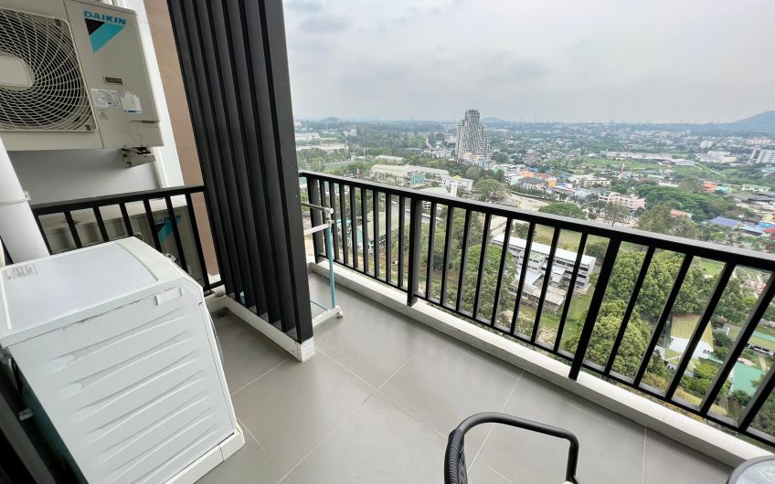 2 bedroom condo for rent at the Sky Sriracha.