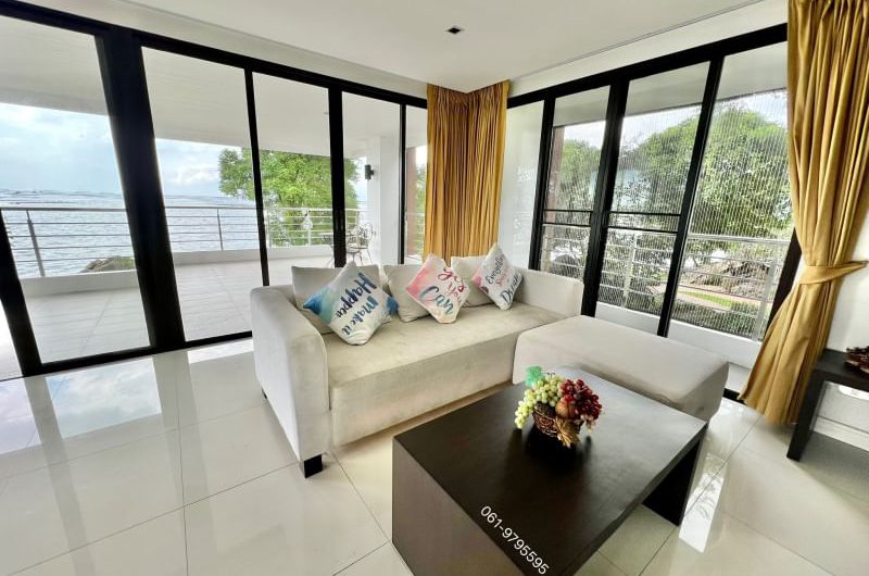 Condo for sale Golden Coast in Sriracha, Chonburi, close to the sea.