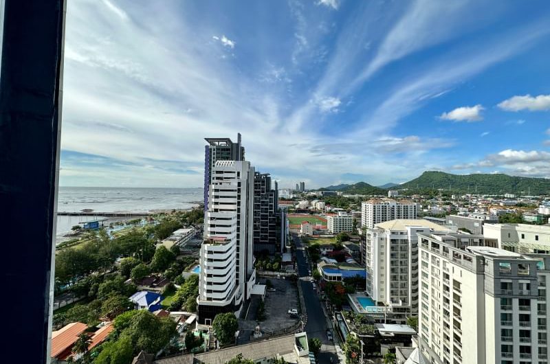 2 bedroom condo for sale, Ladda Condo View, Sriracha, near the sea