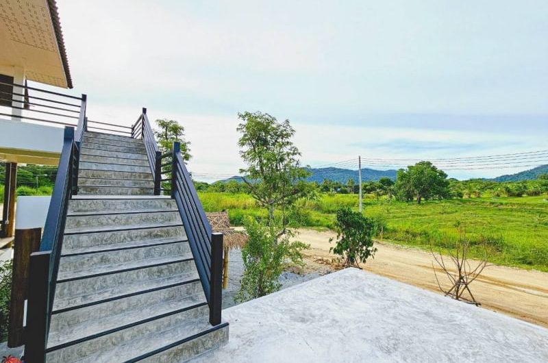 Beautiful house for sale with land, Bang Phra, Sriracha, behind Pressen Valley Golf Course, Chonburi.