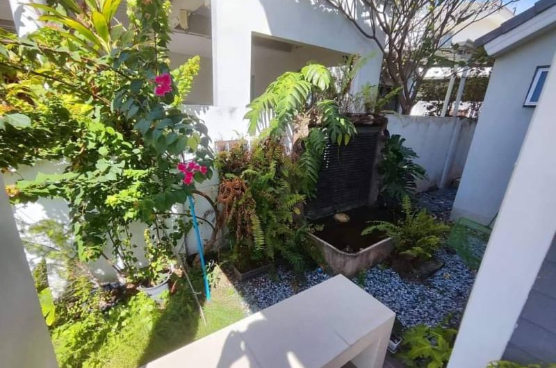 Beautiful 2-story house for sale, Life in the Garden Village, Suan Suea-Sriracha, Chonburi.