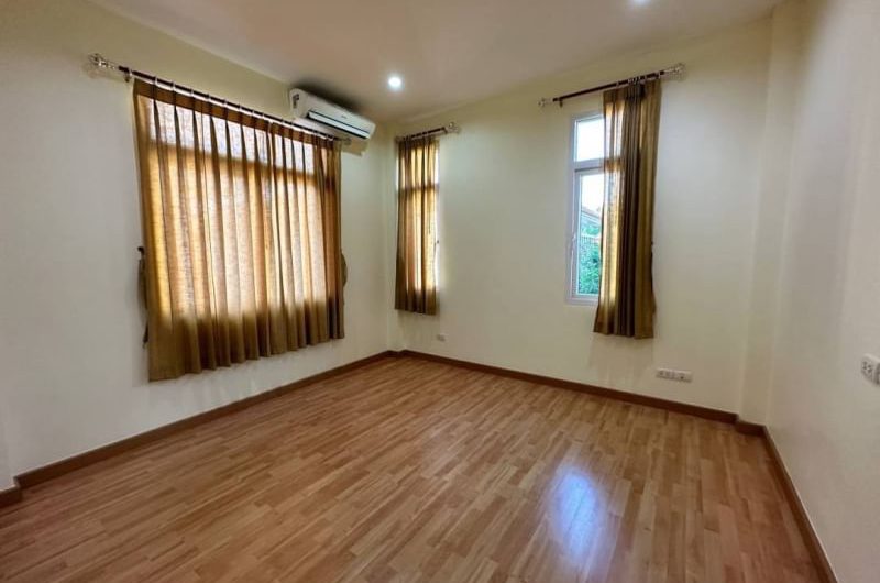 Second-hand house for sale, corner house, The Boulevard Village, Sriracha, Chonburi.