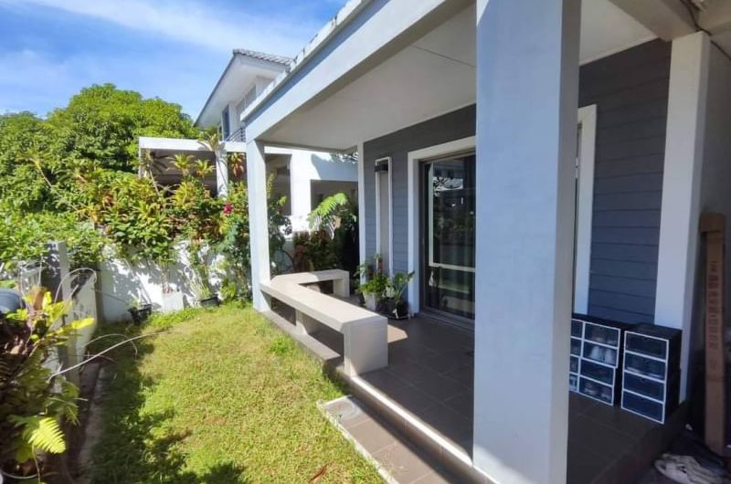 Beautiful 2-story house for sale, Life in the Garden Village, Suan Suea-Sriracha, Chonburi.