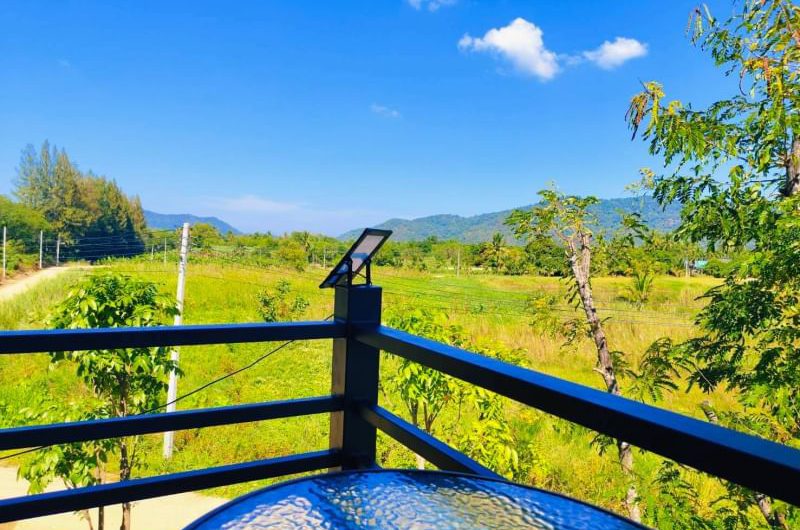Beautiful house for sale with land, Bang Phra, Sriracha, behind Pressen Valley Golf Course, Chonburi.