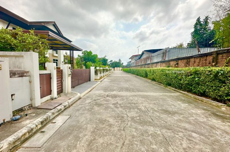 Second-hand house in Sriracha, Baan Paweenwan Project, Surasak, Sriracha, Chonburi