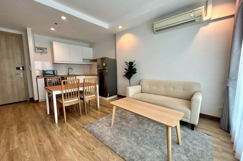 Condo for rent Sriracha Ladda Plus overlooks a convenient community area, Chonburi.