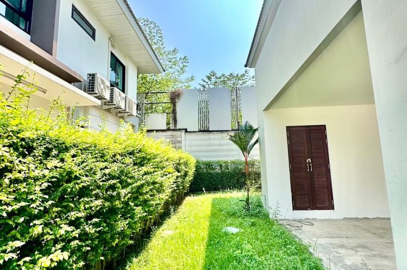 Second-hand detached house in Sriracha, The Complete Village, Surasak, Sriracha, Chonburi.