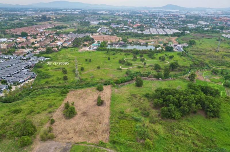 Sriracha land, beautiful plot, yellow area, community area, very good location, Sak Kho-Nong Kham road.