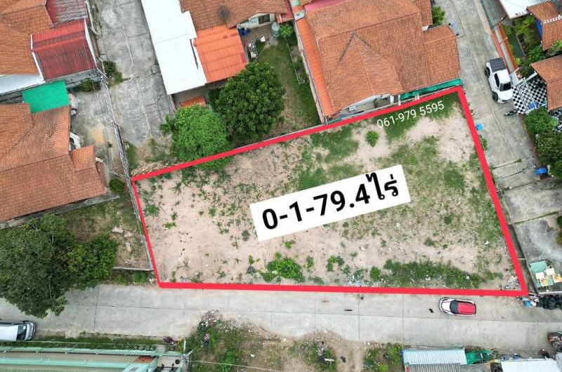 Sriracha land, Surasak, Soi Wat Wang Hin, great location, near Robinson Sriracha. Cheap land, Chonburi