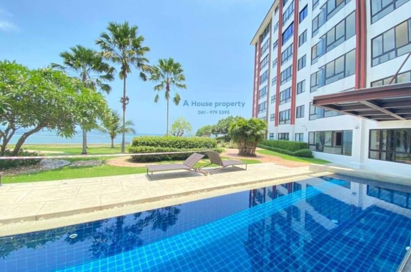 Condo for rent, Sriracha seaside, Golden Coast Phase 1, with beach front, beautiful sea, cheap price