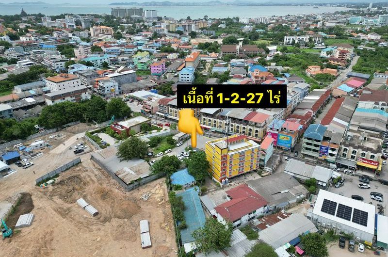 Land for sale in Soi Phothisan, Na Kluea, beautiful plot, great location, business district, Pattaya City