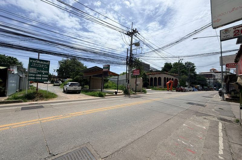 Land for sale in Soi Phothisan, Na Kluea, beautiful plot, great location, business district, Pattaya City