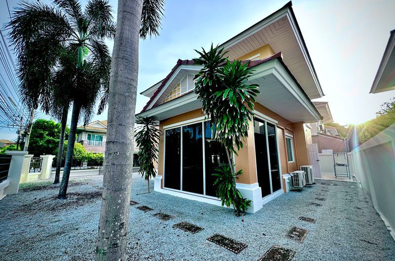 For sale, for rent, 2-storey detached house, Grand Manirin Village Project, Sriracha, Chonburi