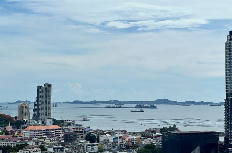 ขายคอนโดศรีราชา คีน เซ็นเตอร์ ใจกลางเมือง ห้องสวย ใหม่มือหนึ่ง พร้อมเข้าอยู่