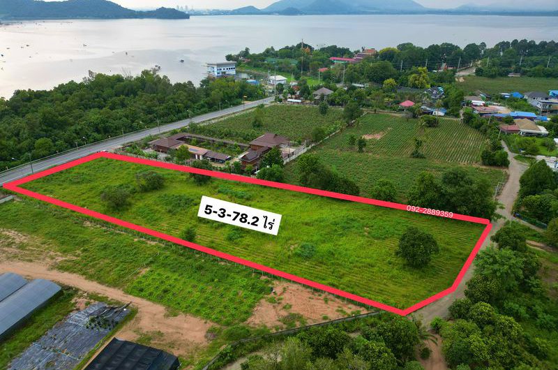 Beautiful plot of land, great  location, near Bang Phra Reservoir, Sriracha, Chonburi
