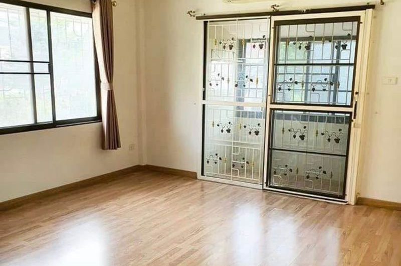 Second-hand detached house for sale, Grand Home Place Village, Liang Nong Mon, Chonburi