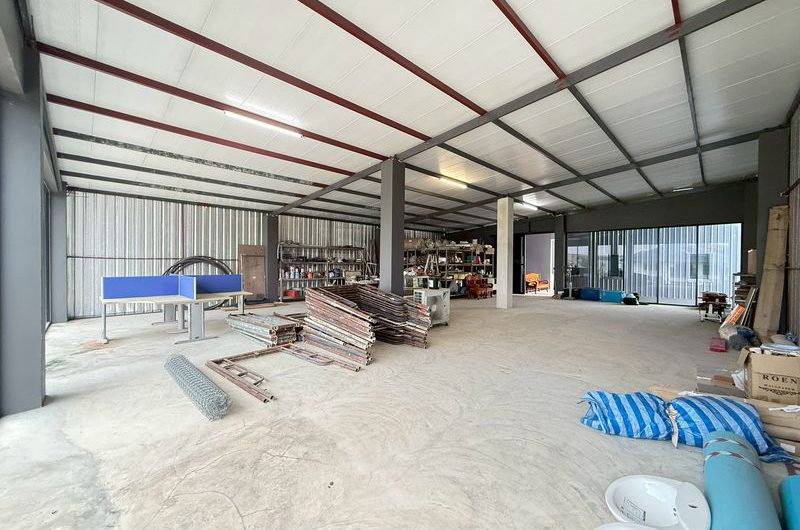Home office for sale, Sriracha area, Wat Hin community area, decorated inside, ready to use