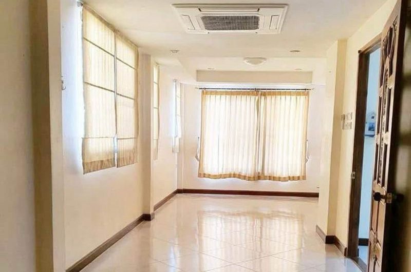Second-hand detached house for sale, Grand Home Place Village, Liang Nong Mon, Chonburi