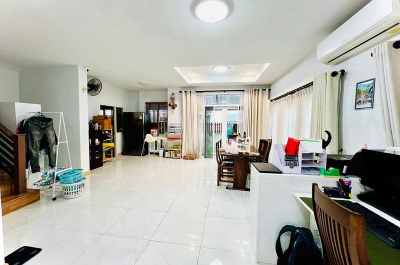 Second-hand detached house for sale, Country Home Lake and Park Village, Sriracha, Chonburi