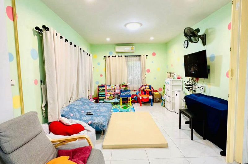Second-hand detached house for sale, Country Home Lake and Park Village, Sriracha, Chonburi