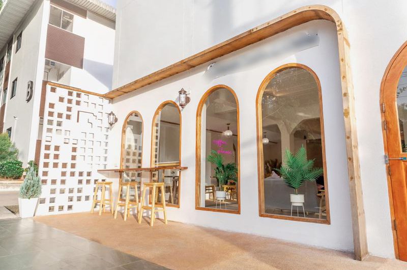 Golden opportunity to sell a hotel business in Sattahip, Phlo Ta Luang location, ready to continue management immediately.