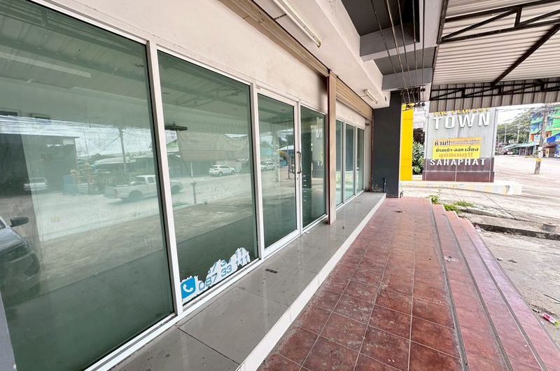 For sale: 2 commercial buildings in front of The Perfect Town Village, Sriracha, Chonburi
