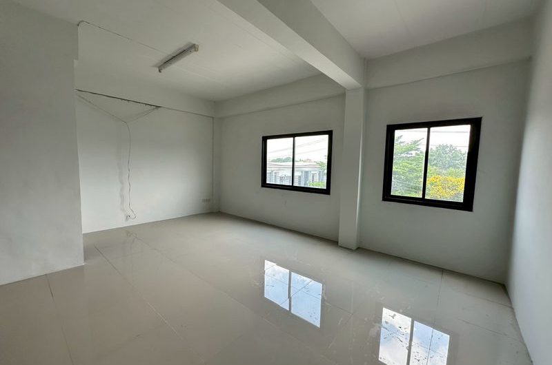 For sale: 2 commercial buildings in front of The Perfect Town Village, Sriracha, Chonburi