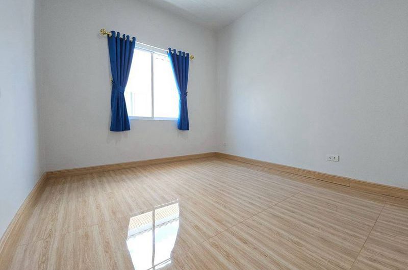 Townhouse for sale, The Mix Grand, Nong Kham, Sriracha, cheap price, near the motorway