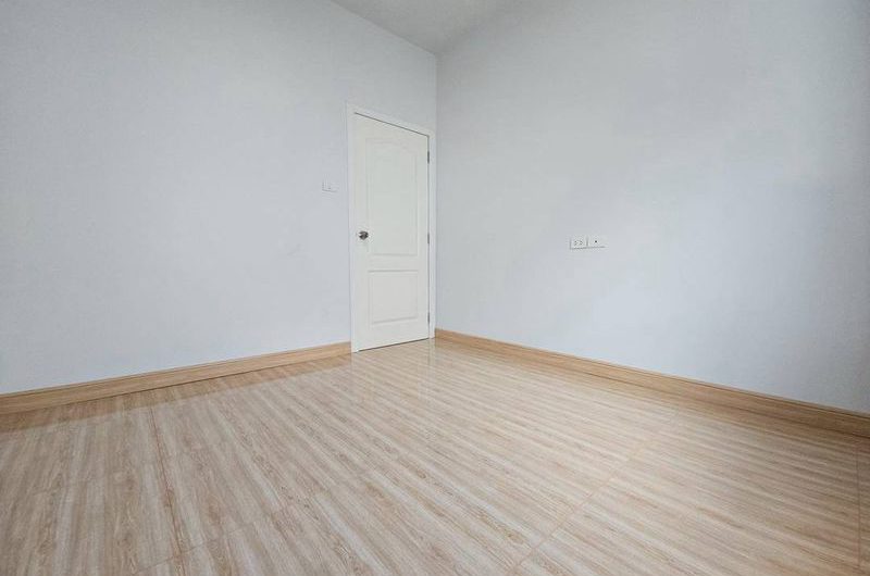 Townhouse for sale, The Mix Grand, Nong Kham, Sriracha, cheap price, near the motorway