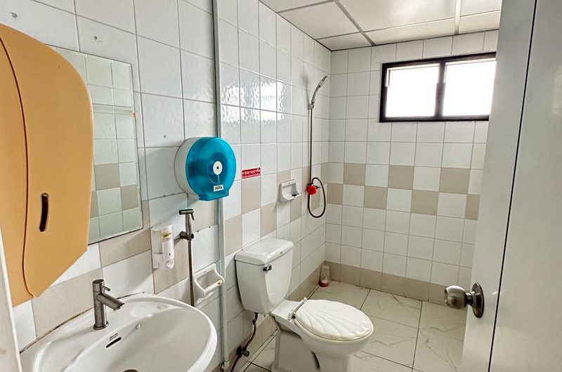For sale: 2 commercial buildings, Sriracha community, on Sriracha Nakhon 3 Road, near Robinson Department Store