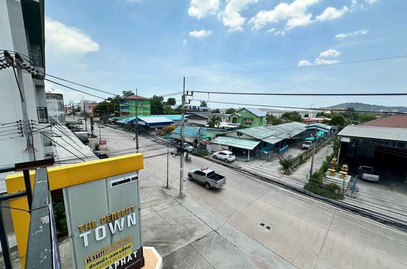 For sale: 2 commercial buildings in front of The Perfect Town Village, Sriracha, Chonburi