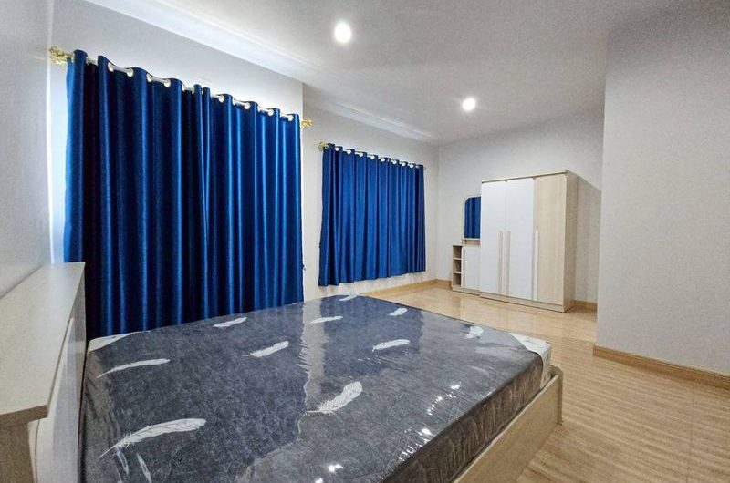 Townhouse for sale, The Mix Grand, Nong Kham, Sriracha, cheap price, near the motorway