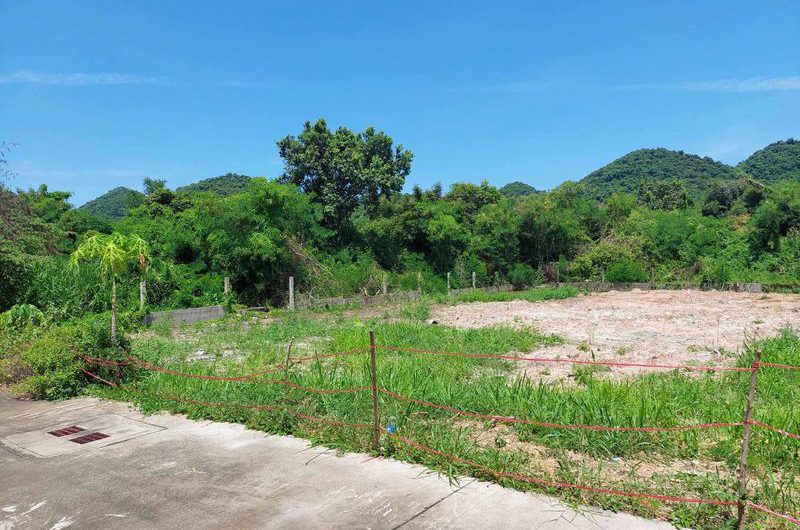 Land for sale in Sriracha, in the heart of the city, community area, Kao Kilo District, Sriracha, Chonburi