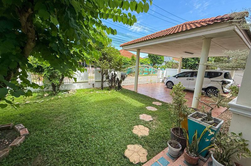 Second-hand detached house for sale, community area, Chak Kho-Nong Yai Bu Road, Sriracha, Chonburi