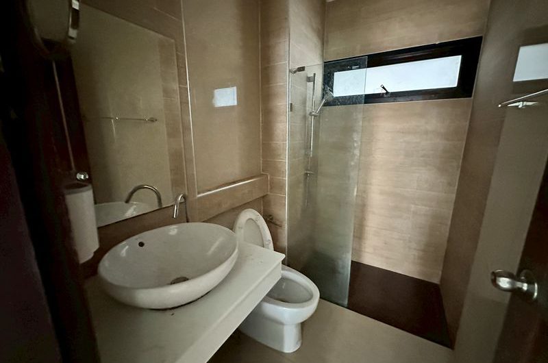 Cheap detached house for sale, large house, Sriracha area, The Complete Sriracha project