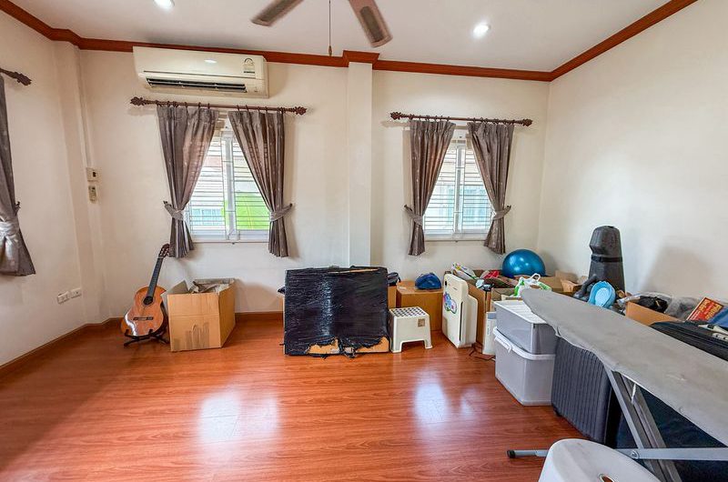 Second-hand detached house for sale, community area, Chak Kho-Nong Yai Bu Road, Sriracha, Chonburi