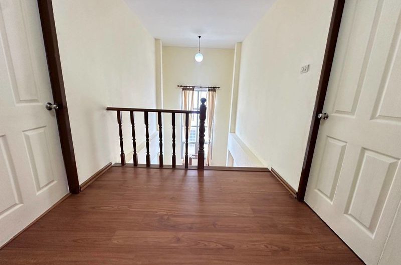 Two-storey detached house for sale in Bangsaen District, large house, Piyawat Village, Ban Puk, Chonburi