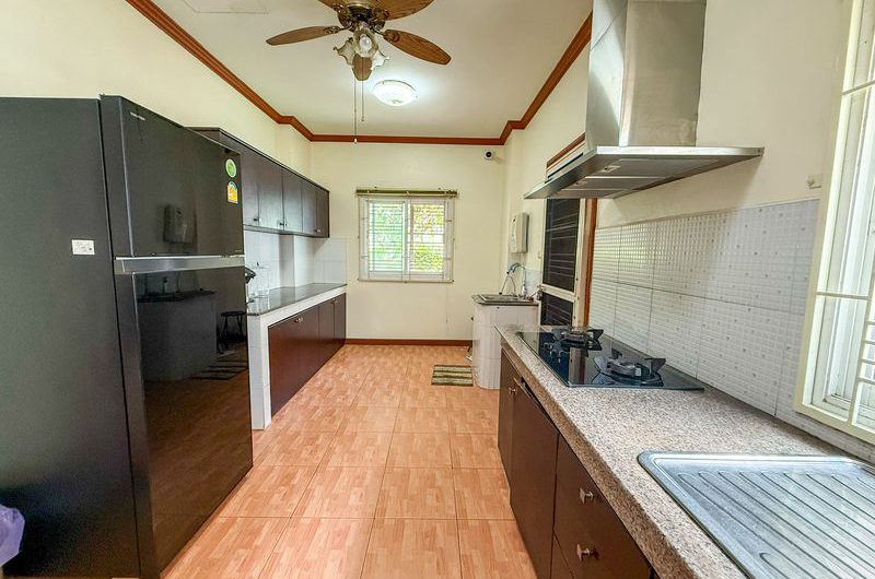 Second-hand detached house for sale, community area, Chak Kho-Nong Yai Bu Road, Sriracha, Chonburi