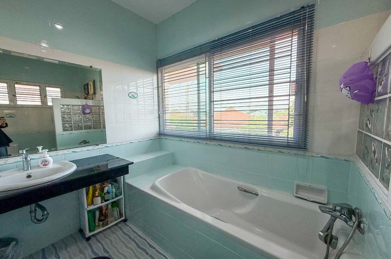 Second-hand detached house for sale, community area, Chak Kho-Nong Yai Bu Road, Sriracha, Chonburi
