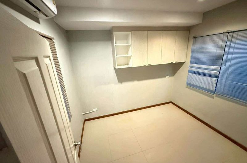 Single house in Sriracha, Suan Suea side, cheap price, Casa Grand Village, near J-Park Sriracha shopping mall