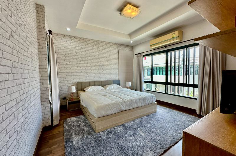 2-storey detached house for sale in Sriracha District, The Complete Village Project, move in ready
