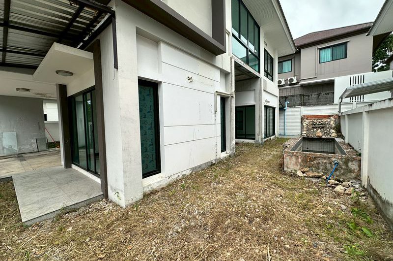 Cheap detached house for sale, large house, Sriracha area, The Complete Sriracha project