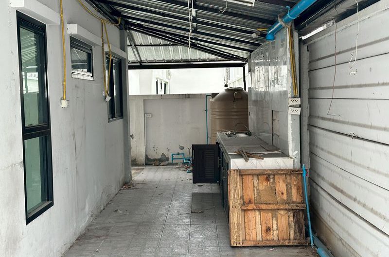 Cheap detached house for sale, large house, Sriracha area, The Complete Sriracha project
