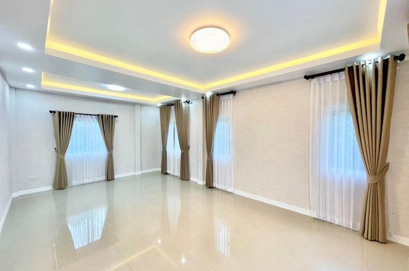 ขายบ้านเดี่ยวมือสอง หมู่บ้านเปรมวรา ศรีราชา รีโนเวทใหม่ สไตล์มินิมอล พร้อมเข้าอยู่
